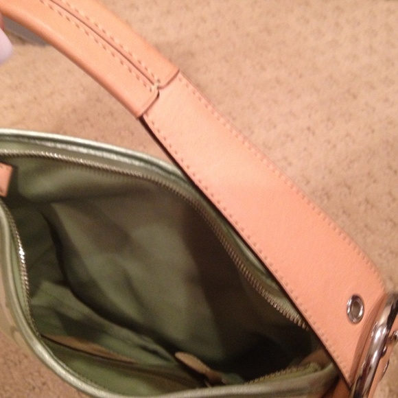 Authentic Coach purse - Picture 3 of 4